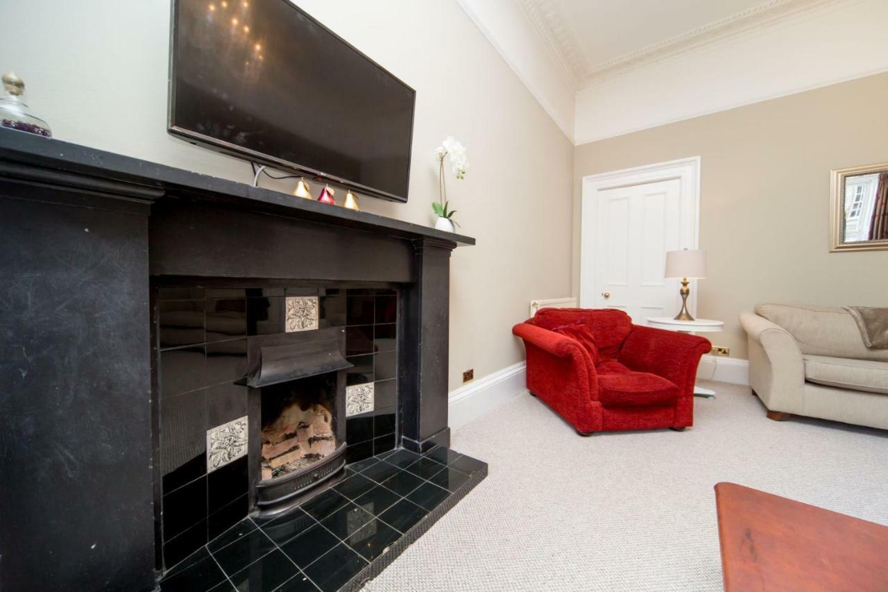 Dundas Street Georgian Townhouse Apartment *